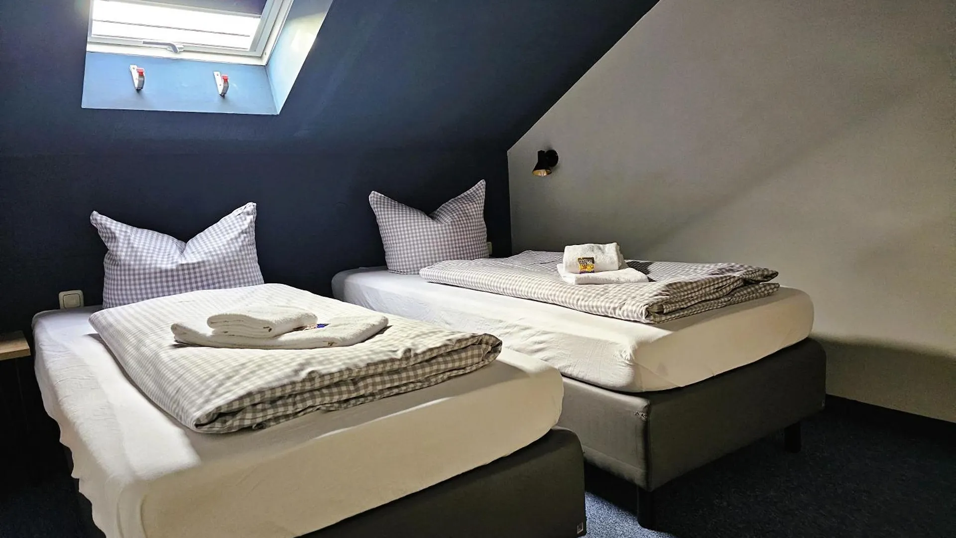 Novitel Pension Pliening - München Messe 3*,