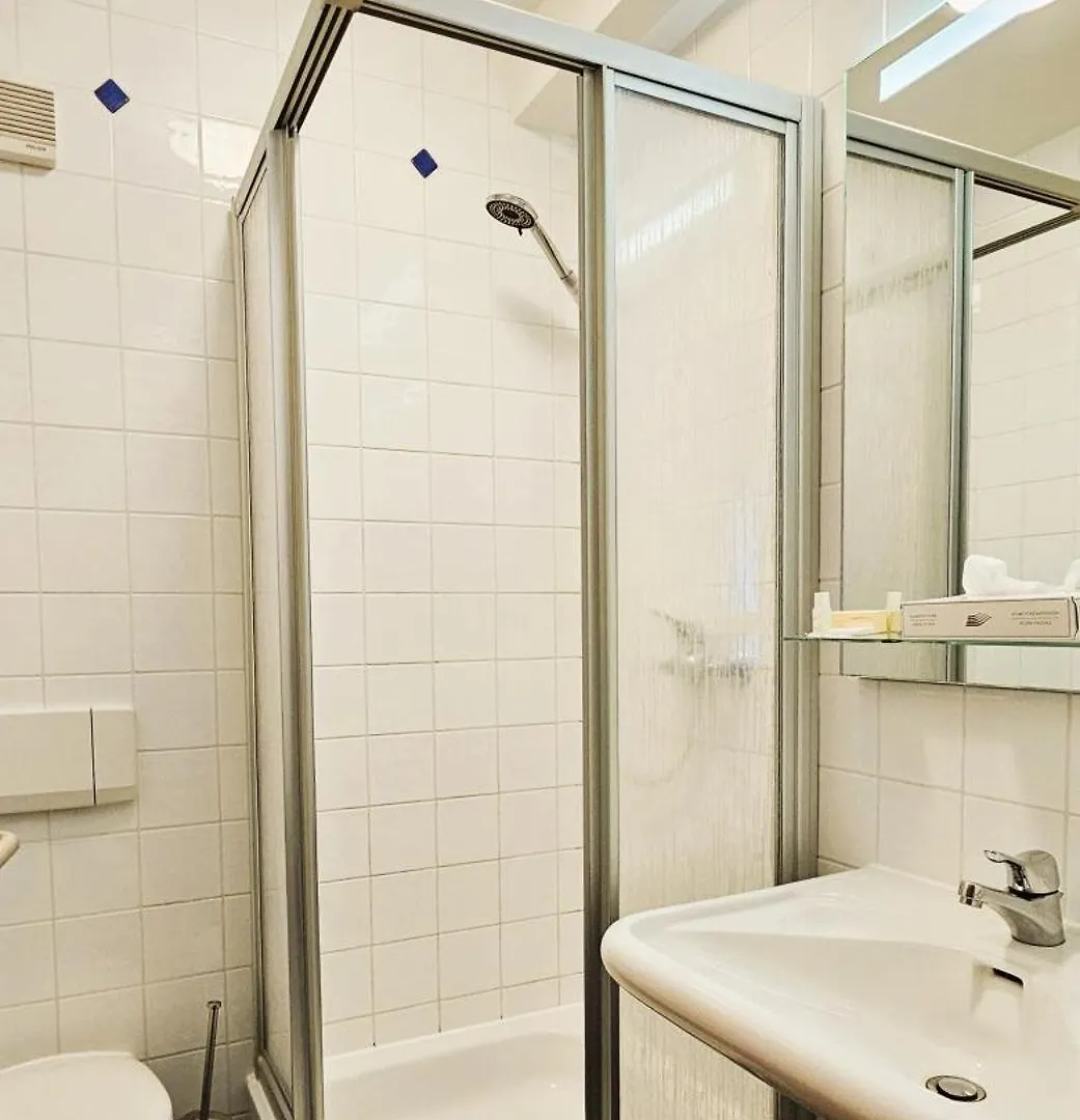 *** Gasthof Novitel Pension Pliening - München Messe Deutschland