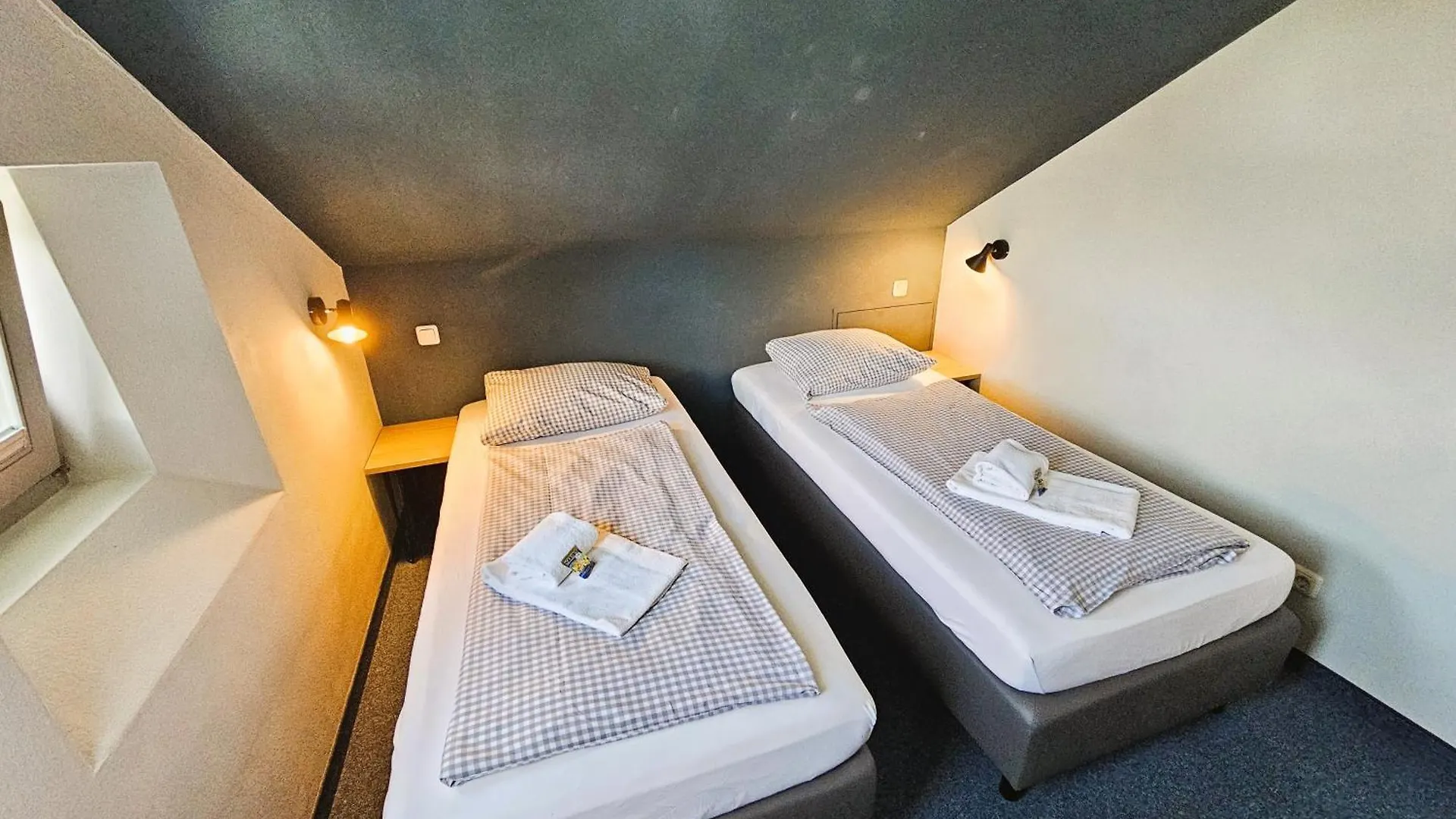 Gasthof Novitel Pension Pliening - München Messe